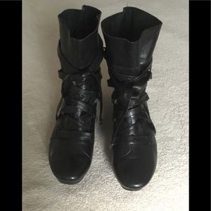 Black leather lace up stylish boots US 9,5 EUR 40